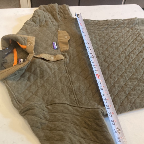 *Great Condition* Patagonia Quilted Pullover - Olive Green - Picture 7 of 8